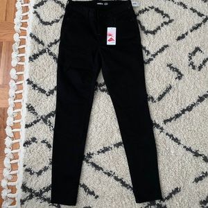 Rockstar skinny built in sculpt never fade jeans